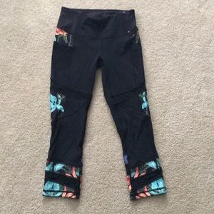 CALIA by Carrie Underwood Capris